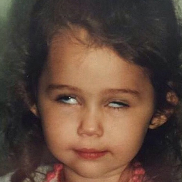 Miley Cyrus Crea Memes Sobre Ella Misma Y Son Incomodamente